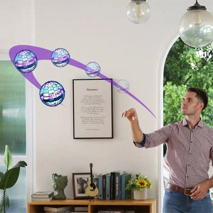 CSAK MA: 1+1 INGYEN l SpinNova™ UFO Repülő Játék – LED-es és Érzékelős Irányítással